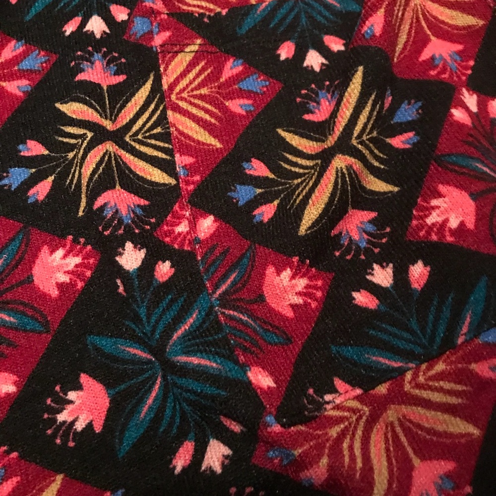 Lularoe Sarah size M NWT - Picture 2 of 2
